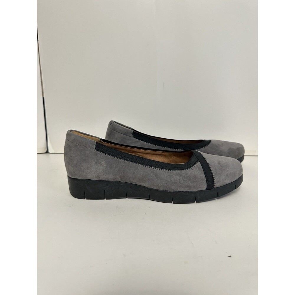 Clarks Artisan Size 12 M Low Wedge Pump